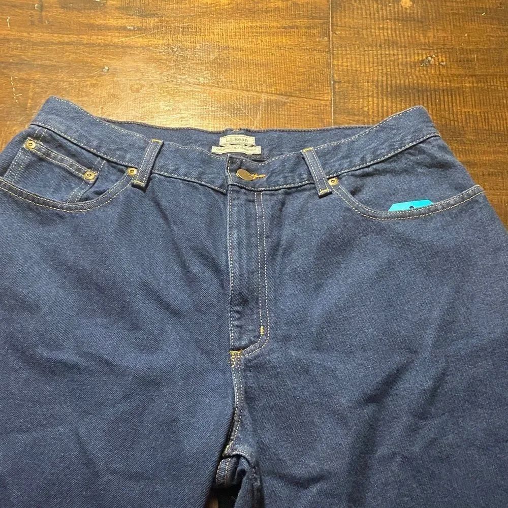 L.L. Bean Ladies Dark Blue Relaxed Jeans size 16